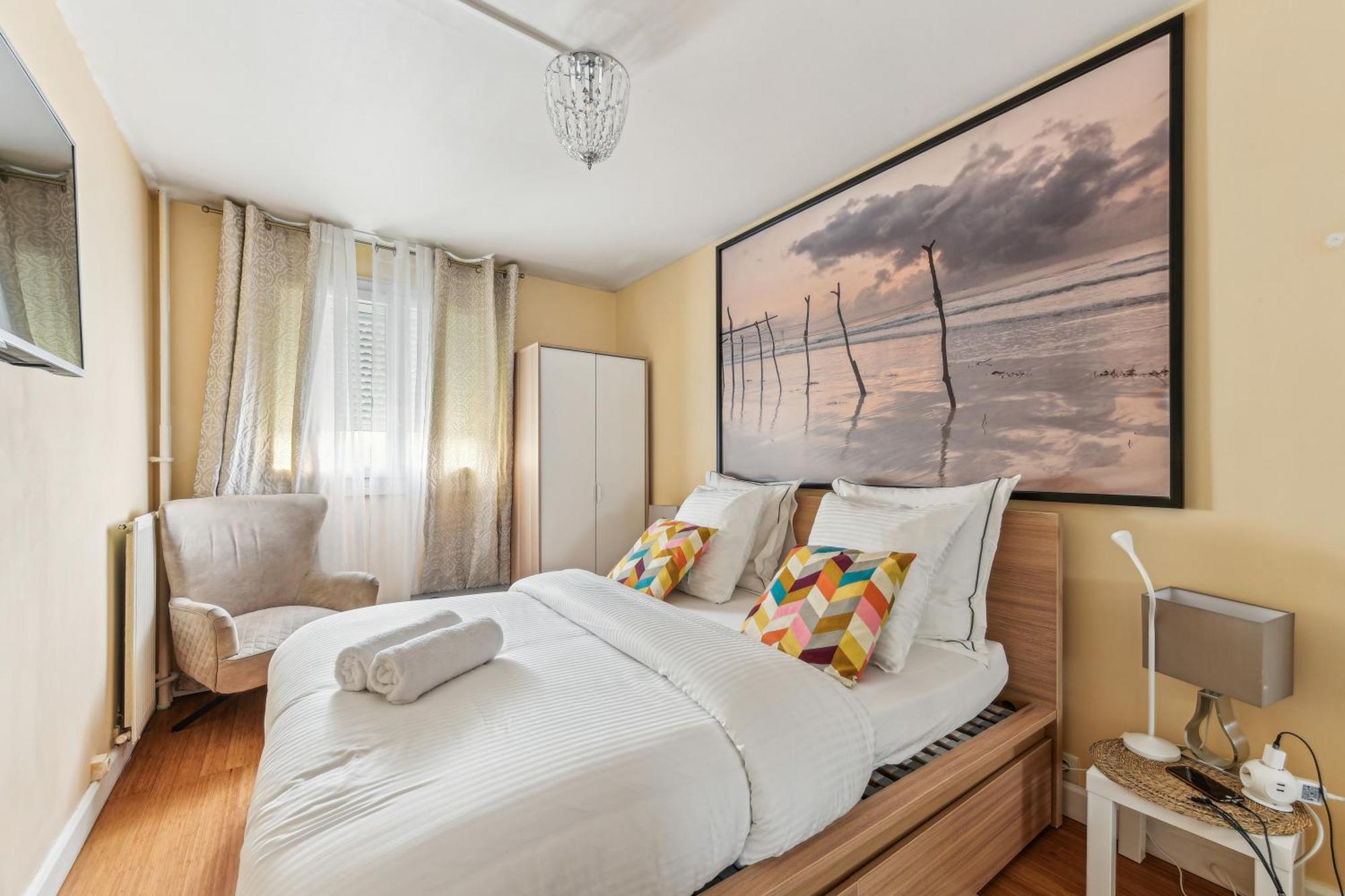 Chic And Comfortable Apart With Balcony Levallois-Perret Ngoại thất bức ảnh