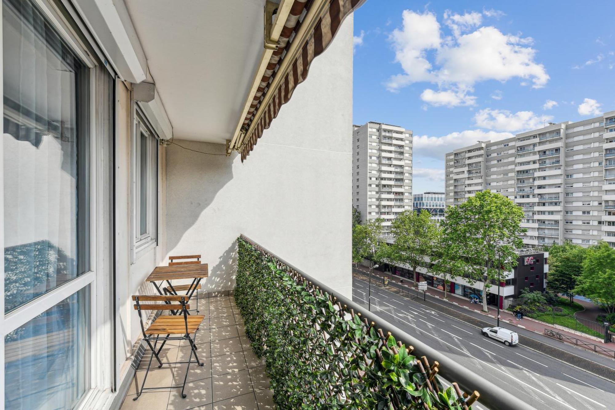 Chic And Comfortable Apart With Balcony Levallois-Perret Ngoại thất bức ảnh